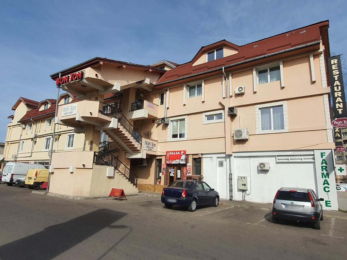 Bon Ton Residence Дробета-Турну-Северин Экстерьер фото